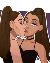 Lihat foto xxx Ariana Grande kissing herself terbaru 2020