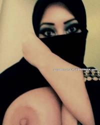 Foto xxx Stunning Arab amateur girl kualitas tinggi
