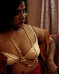 Lihat foto sex sexy indian house wife nirmala aunty