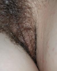 Foto sex HD Wife's Hairy Pussy under the duvet whilst resting indah