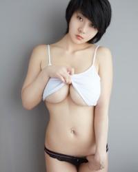 Foto bugil Chinese girl yoyo's amazing huge tits terbaru