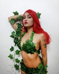 Download foto bugil Poison Ivy gratis